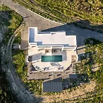 Vigla Villa *